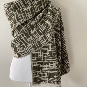 Geometric Patterned Scarf